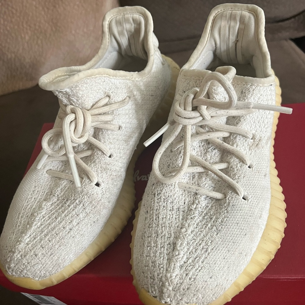 Yeezy boots 350